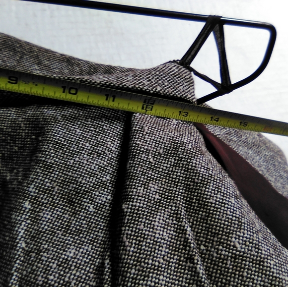 Two piece skirt suit - Picture 11 of 12